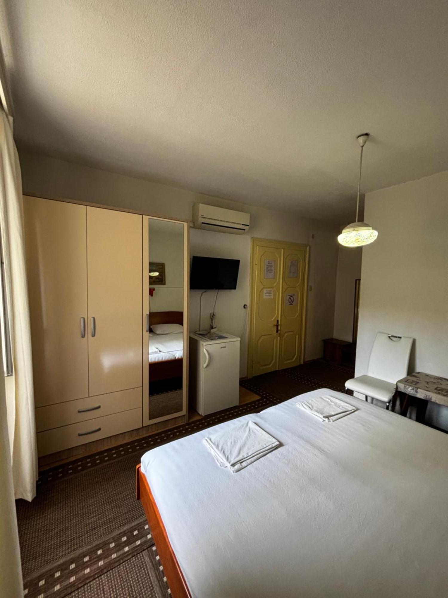 Accommodation Old Town Vitaic 코츌라 외부 사진
